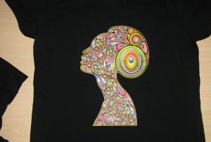 T-shirt printing warna hitam oleh printer T-shirt A2 WER-D4880T